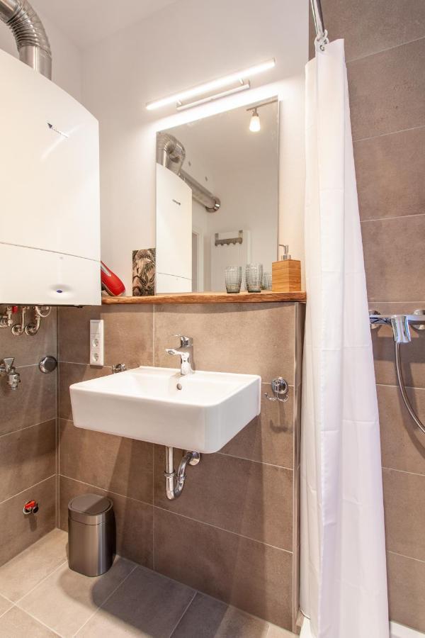 Modern & Spacious Apartment For Up To 8 Persons Вюрцбург Экстерьер фото
